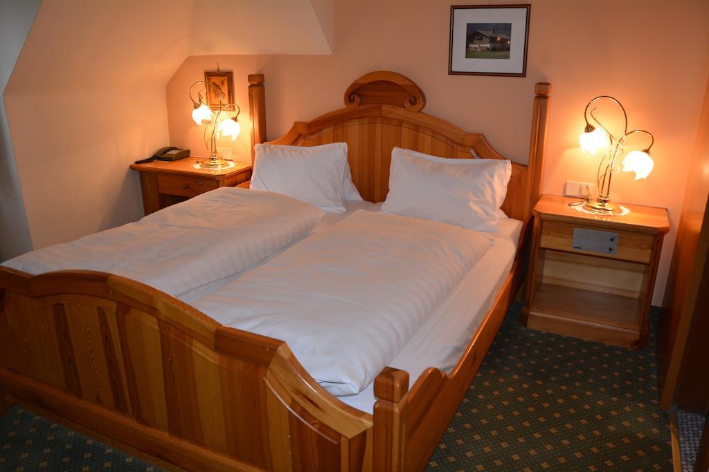 Hotel-Restaurant Fischer Bad Waltersdorf Pokoj fotografie